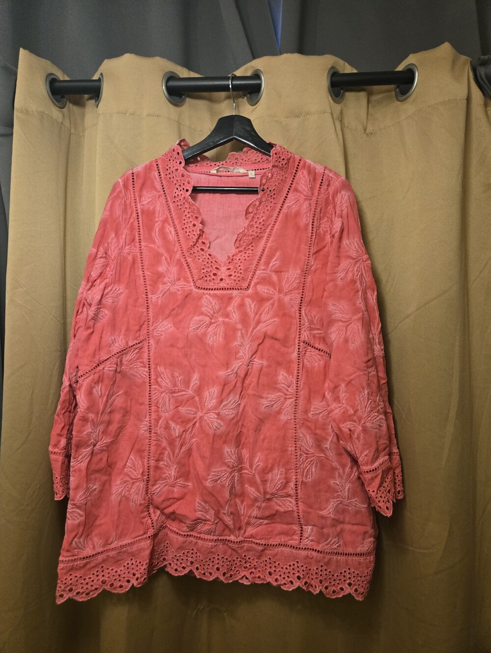 Soft Surroundings Coral Eyelet & Embroidered Tunic XL